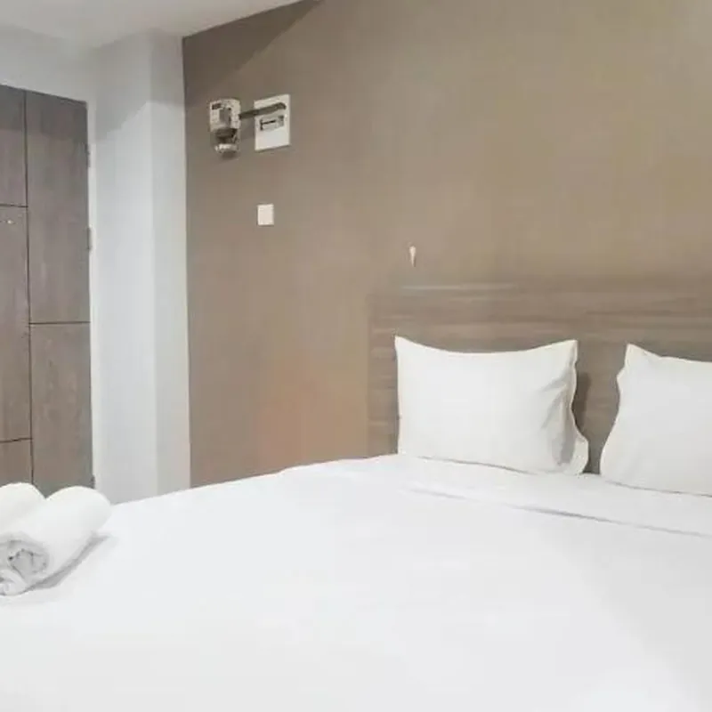 Delightful Luxurious Studio Room at Taman Melati Surabaya Apartment Kamar hotel
