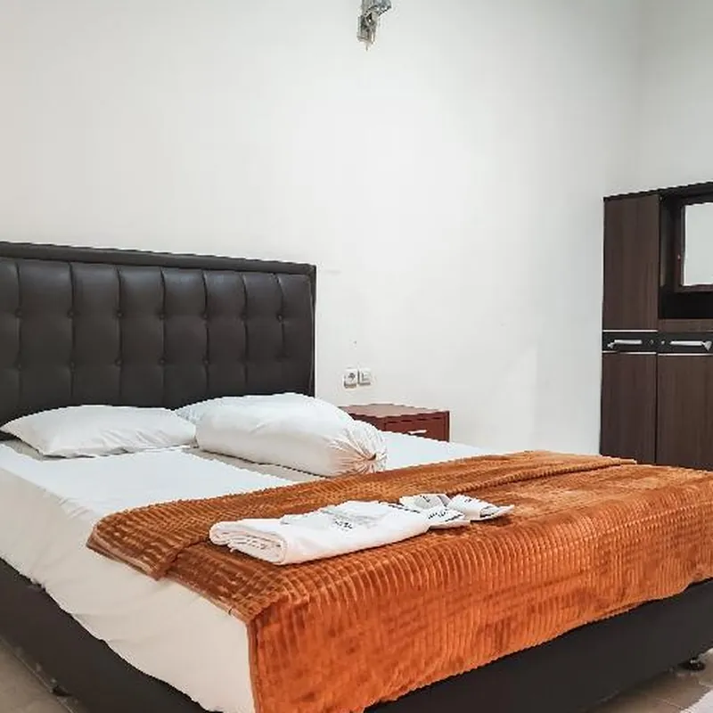 RedDoorz Plus Syariah near Simpang Rimbo Jambi 2 Hotel room image