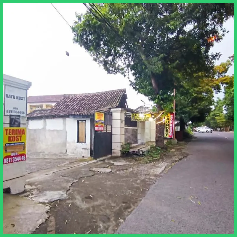 RedDoorz @ Ratu Homestay Syariah Near Lippo Mall Banyuwangi Hotel image