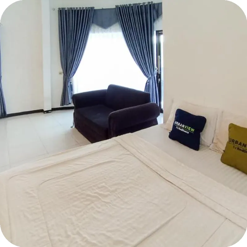 Urbanview Hotel Trisna Srabah Kamar hotel