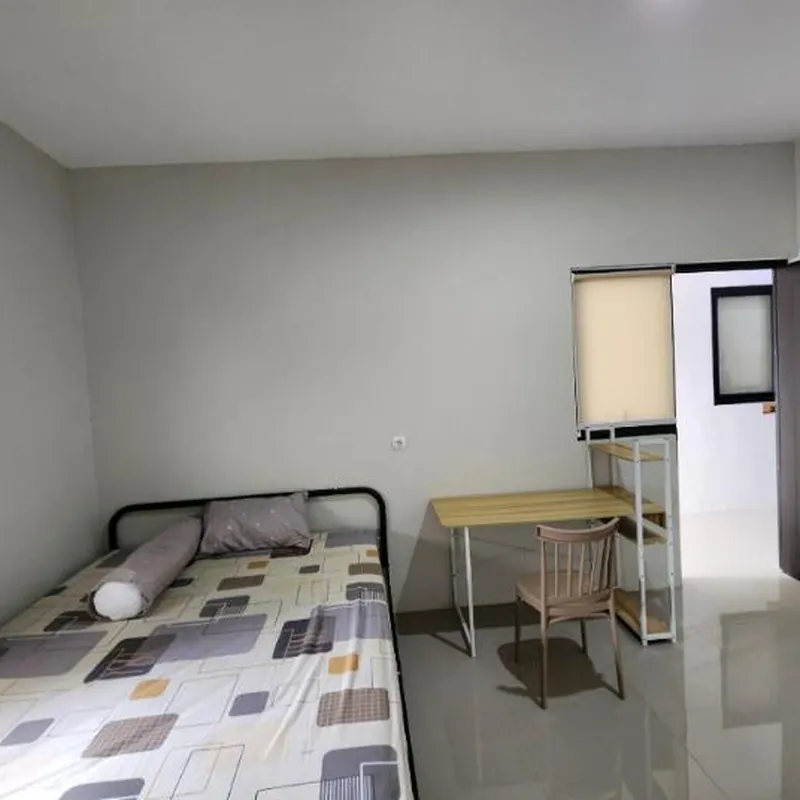 OYO 95107 Green Homestay Near Ubaya Hotel room image