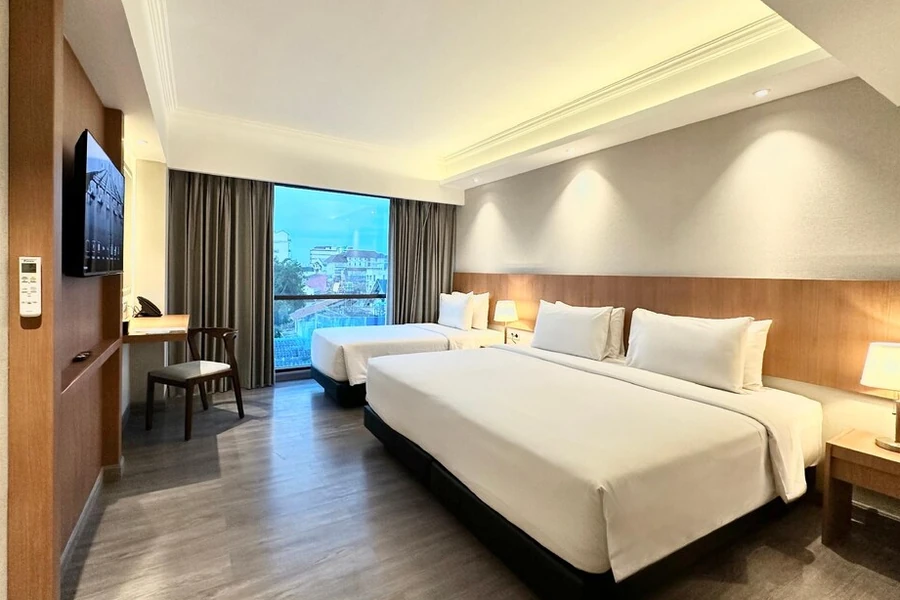 Bagian dalam kamar The Malioboro Hotel and Conference Yogyakarta