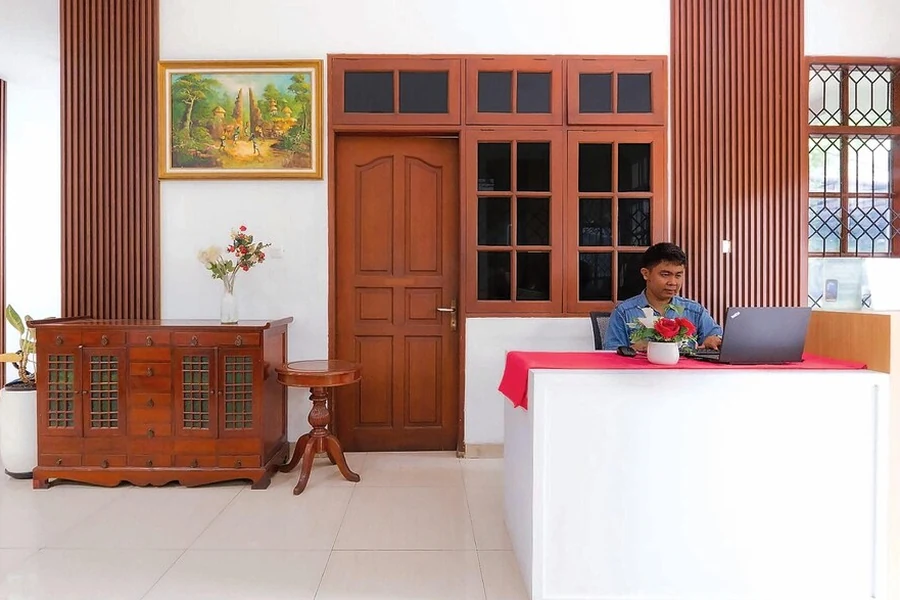 Tampak luar Dekuningan House