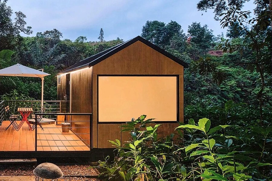 Tampak luar Bobocabin Baturraden, Purwokerto