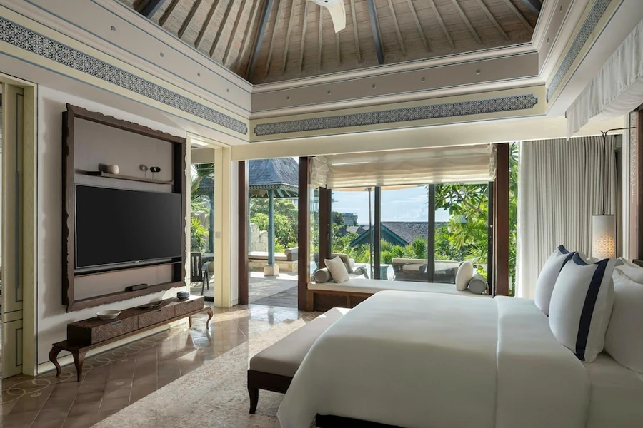 Bagian dalam kamar Jumeirah Bali