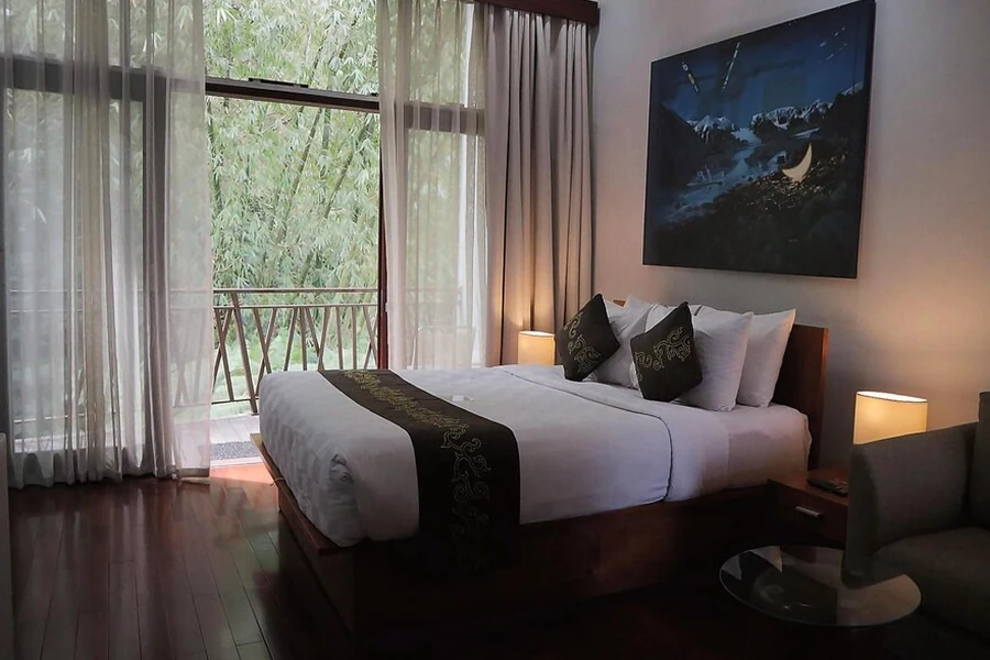 Bagian dalam kamar VillaTel Salse