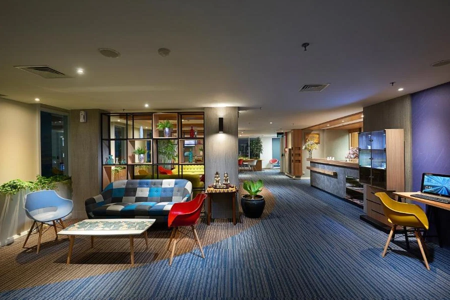 Tampak luar Deka Hotel