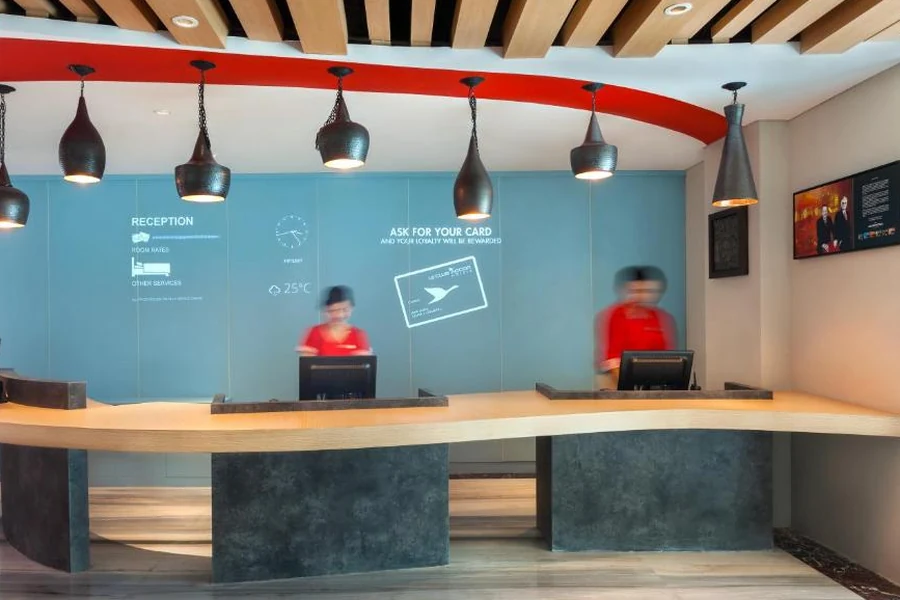 Tampak luar Ibis Yogyakarta Adi Sucipto